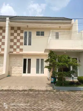 VILLA MURAH BATU 2 LANTAI SIAP HUNI
