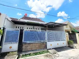 rumah siap huni cluster satpam nyaman lokasi gedongan colomadu