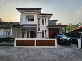 Dijual Rumah 2 lantai Siap Huni Kartasura