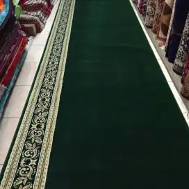 Karpet masjid tebal