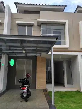 Sewa Cepat Rumah Golf Island Symphony 6x15 Dekat Laut
