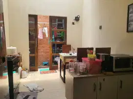 Rumah siap huni, atap baja ringan di Cibubur Country.