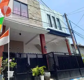 Dijual dekat rumah murah 2 lantai lokasi di perumahan babatan indah