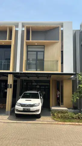 Disewakan Rumah Furnished 3+1 Kamar di Tanakayu Lebar 6 BSD City