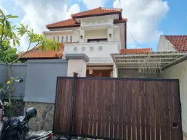 RUMAH LANTAI 2 LOKASI DEKAT RS JIMBARAN
