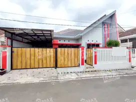 Rumah 3 Kamar Daerah Bunga bunga Malang, Dekat Polinema dan UB