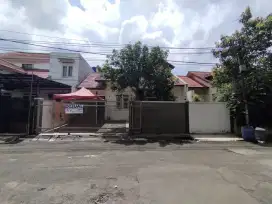 Rumah dijual di Pinus regency siap huni murah harga NJOP