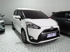 Toyota Sienta V 1.5L AT Tahun 2016 Putih