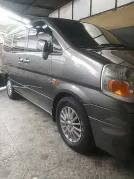 Nissan Serena 2011 Bensin