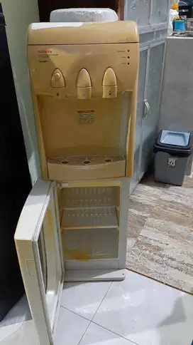 Dispense Galon Atas