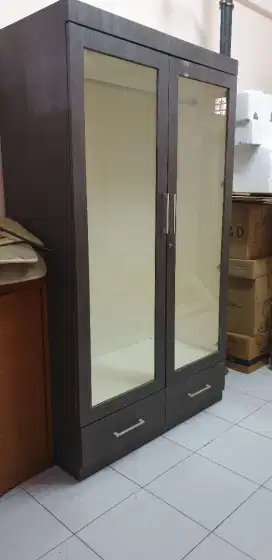 Lemari pakaian tempahan