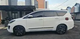 Innova 2.4 V AT Diesel 2021