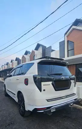 Innova 2.4 V AT Diesel 2021