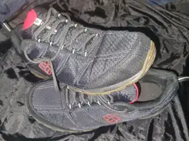 Sepatu Columbia Sz 45 insole 30