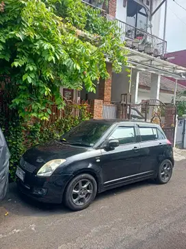 Suzuki Swift 2010 Bensin