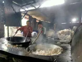 Tukang goreng krupuk
