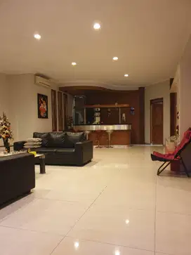 Dijual Rumah Mewah di Singgasana Pradana Bandung