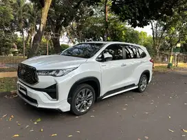 Innova Zenix 2.0 Q HV CVT TSS Modelista Hybrid AT
