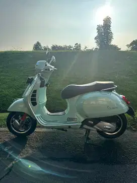 Vespa GTS 150 iget ABS tahun 2022 Green relax