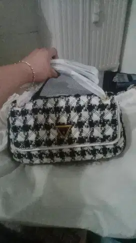 Tas guess belum pernah pakai beli di mall klp gading