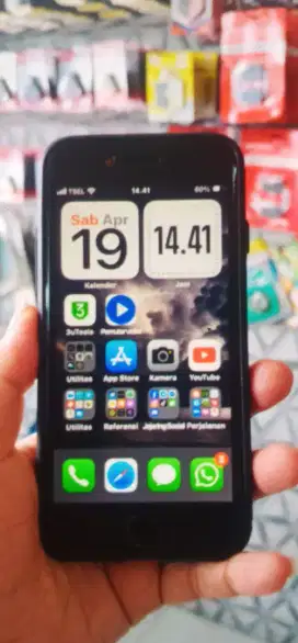IPHONE SE GEN 3 TAHUN 2022