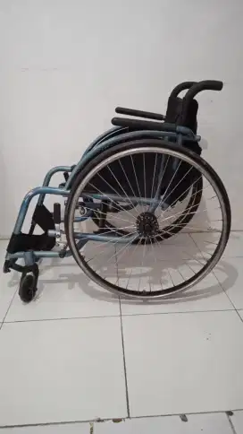 Kursi roda sport adaptif