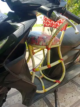 Kursi Bantuan Untuk Anak anak ketika naik  Motor