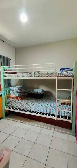 Pre loved bunk bed Informa