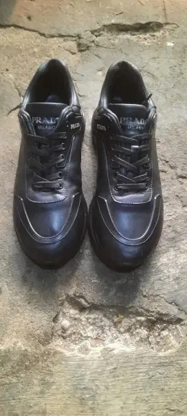 Sepatu casual kulit prada ori size 42