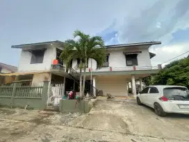 Dijual Tanah + Rumah
Jalan way hitam demang lebar daun
Palembang
