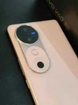 Vivo V40 5g 12/256 second Jan 2026