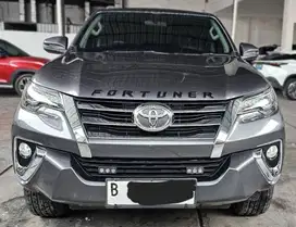Super Mulus 44rban Km Toyota Fortuner 2.4 VRZ A/T ( Matic ) 2019 Abu2