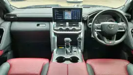 Km 1000 Toyota Land Cruiser Lc300 GR-S 2024 Des