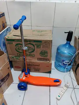 SCOOTER skuter anak roda bisa nyala new