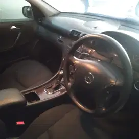 Mercedes-Benz C240 2005 Bensin