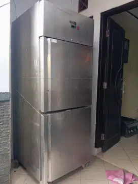 KULKAS BESAR dua PINTU Master cool chiller STC8080AX DUA PINTU besar