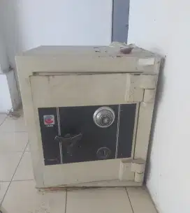 jual brankas merk cassa