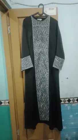 Abaya hitam dewasa