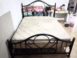 Ranjang Besi 180 x 200 full besi padat