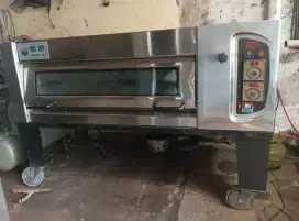 Oven deck gas isi 4 loyang merk Heng wei Taiwan Second plus kaki roda