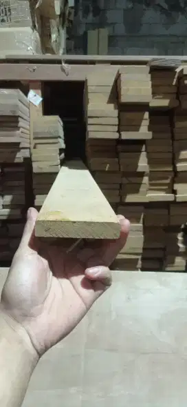 Jual kayu begkirai