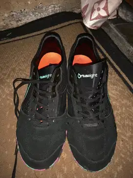 sepatu futsal ourttusight original