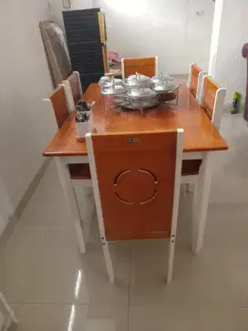 Di jual meja makan kayu 6 kursi