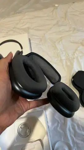Dijual AirPods Max Midnight (USB-C) - New iBox