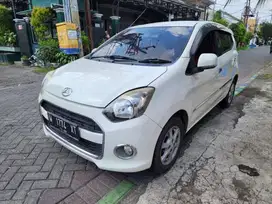 DAIHATSU AYLA 1.0 TIPE X MANUAL 2016 PUTIH SURABAYA
