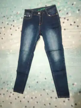 celana Levi's.. ukuran 31