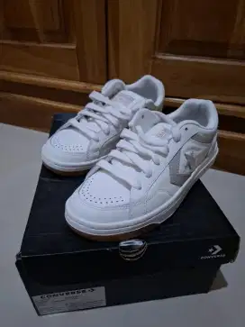 Sepatu Converse