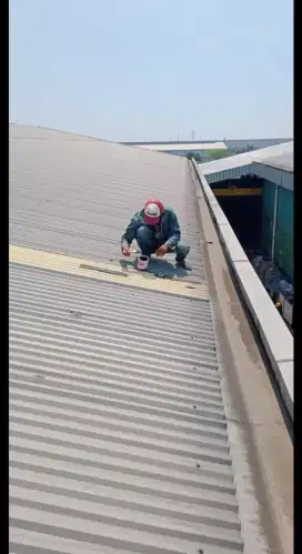 Tukang atap bocor, rembes, renovasi,baja ringan