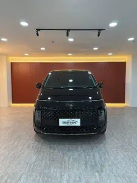 HYUNDAI STARIA 7 SEATER 2032 HITAM