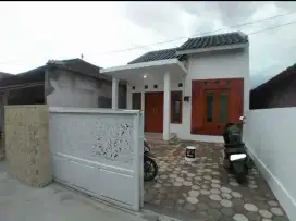 Cat tembok/ cat plafon/ cat genteng